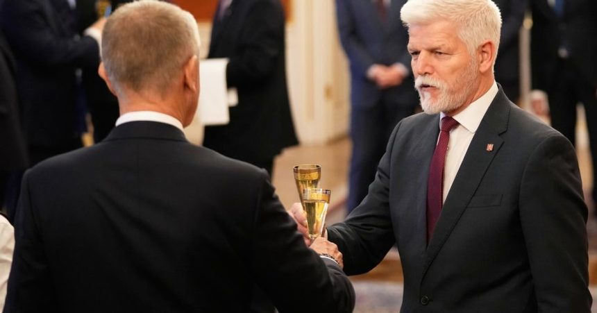 Rozputam brutalny boj pisal poradcovi Cesky prezident obvinil ministra zahranicia z vydierania