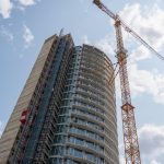 UHP vo svojom hodnoteni opat odporuca MO aby predlozilo plan na zaplnienie budov