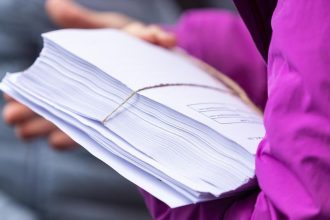 Vetern turbiny priniesli na vychod napatie Zapad sa pridal k peticii proti nim