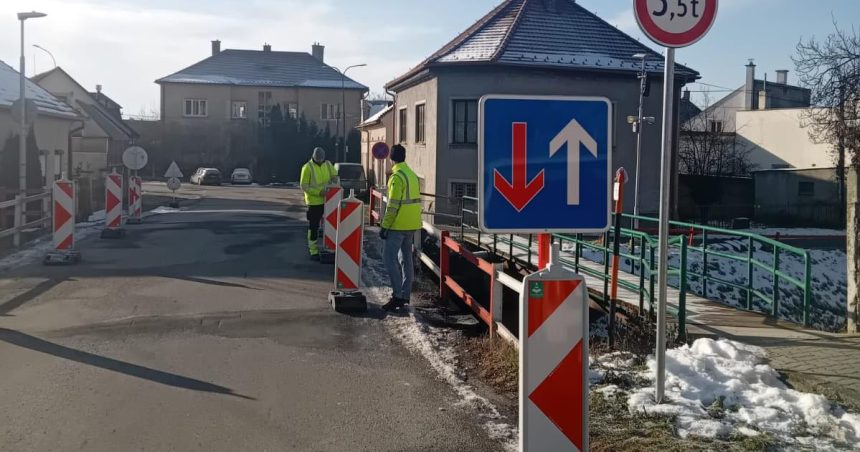 Banovce nad Bebravou Mesto upravilo dopravne znacenie na moste na Farskej ulici