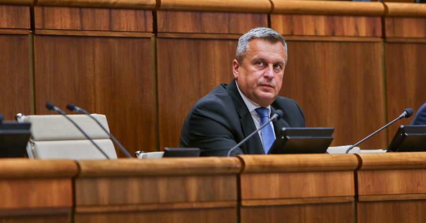 Danko ziada o zriadenie analytickeho timu pre spisy Epsteina