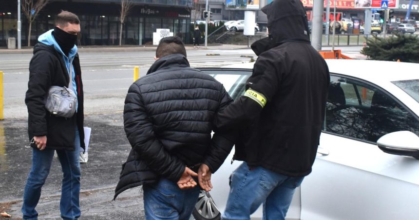 Dietat zbil pretoze sa mu nepacili jeho maskace chlapec stratil vedomie a mal krvacanie do mozgu