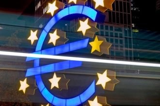 Ekonomika eurozony vzrastla vo stvrtom kvartali o 03 percenta