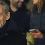 Francuzsko Exprezident Sarkozy sa po dvoch rozsudkoch snai o zlucenie trestov