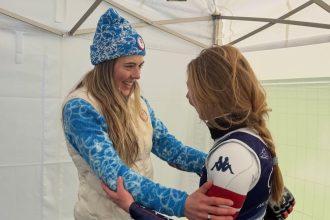 Koleno boli ale drzi Vlhova je odhodlana bojovat dalej zlato praje Shiffrinovej