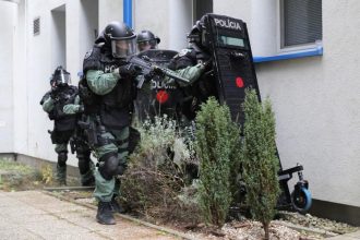 Kuklaci zasiahli proti podvodnikom s nehnutelnostami Styroch obvinili