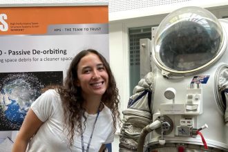 Nicole Majska Hladanie vlastnej cesty k vesmiru