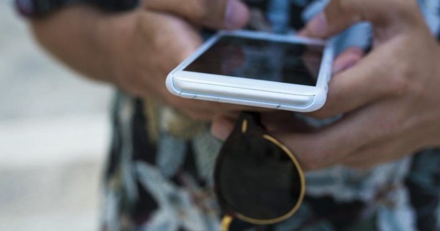 Obetou podvodu sa stal muz ktory mal pomoc pribuznemu odblokovat ucet