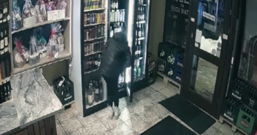 Pachatelo v kradezi pomohli odhalit kamerove zaznamy Obaja kradli opakovane