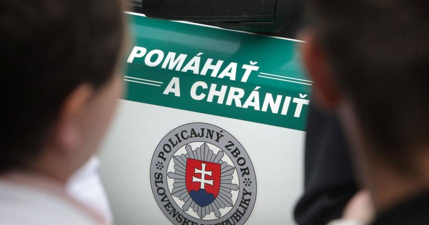 Policajta obvinili ze napadol podozriveho Podla inspekcie pravdepodobne pouzil aj obusok