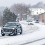 Policajti varuju pred poslednou zimnou skuskou ocakava sa snezenie jazdite opatrne vyzyvaju vodicov