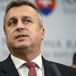 SNS chce obmedzit vyplacanie vysluhovych dochodkov poslancom NR SR