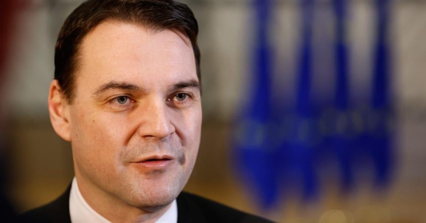 Sef ceskej diplomacie Macinka sa dostal do konfliktu nazorov s Clintonovou