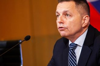 V koalicii podla ministra Kamenickeho zatial neexistuje dohoda na guvernera NBS