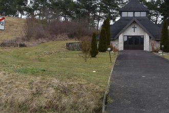 V pokladni 50 centov na ucte nula Starostovia pripravili malu obec o velke peniaze