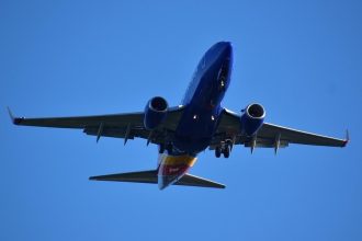 Vietnam Drony v blizkosti letiska narusili viac ako 50 letov