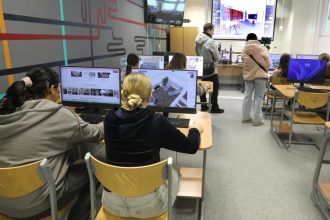 Zakladne skoly maju posledne hodiny na odoslanie e prihlasok Rodicom prisli zmatocne e maily