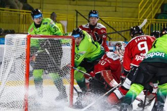 Zilina zvladla sesbodovy zapas Proti Banskej Bystrici sa presadili piati rozni strelci