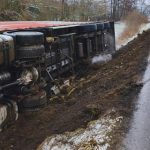 prevrateny kamion uzavrie cestu vodici sa musia pripravit na dopravne obmedzenia