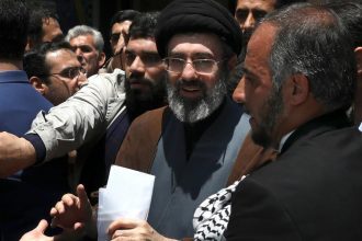 Blizky vychod online Novym najvyssim duchovnym vodcom Iran u sa stal Modjtaba Chamenei