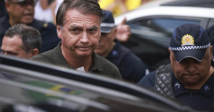 Bolsonara prepustili z nemocnice smeruje do domaceho vezenia