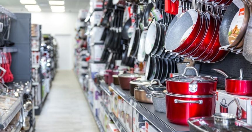 Cesi mali na Slovensku desiatky predajni Zostali po nich milionove dlhy a stara Octavia