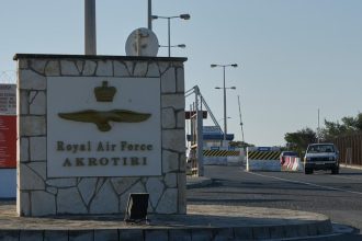 Cyprus po dronovom utoku zatial nepozadal o spolocnu obranu EU Komisia temu otvori v najblizsich dnoch