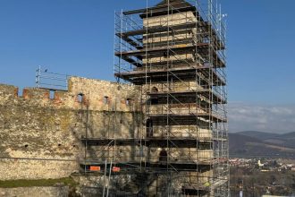 Desiatky rokov bola nepristupna Hodinova veza na Trencianskom hrade sa otvori po rekonstrukcii