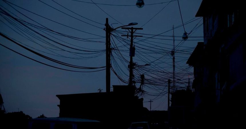 Dve tretiny Kuby vratane Havany zasiahla vypadok elektriny