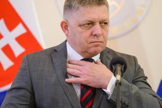 Fico ustupuje Unii koalicia zrusi vlastny sporny zakon o oznamovateloch