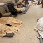 Ich hotel zasiahol dron styri noci stravili v ukryte pasazieri stvrtkoveho letu sa obavaju nenavisti na internete