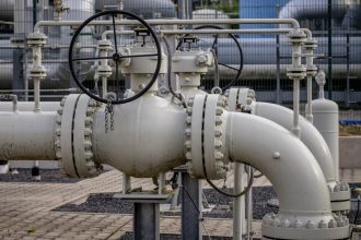 Klimaticka koalicia vyzvala vladu na plan ukoncenia zavislosti od ruskho plynu a ropy