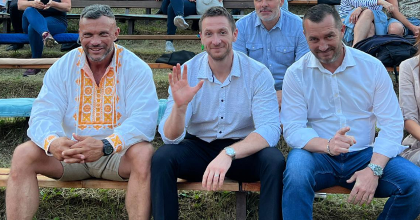 Krik do prazdnych lavic a zvelicene zasluhy Co dosiahla republika za dva roky v Bruseli