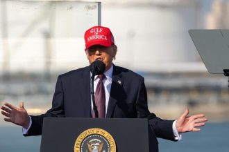 Kruti a strasni ludia vyhlasil Trump o iranskom rezime Vojenska akcia moze trvat niekolko dni