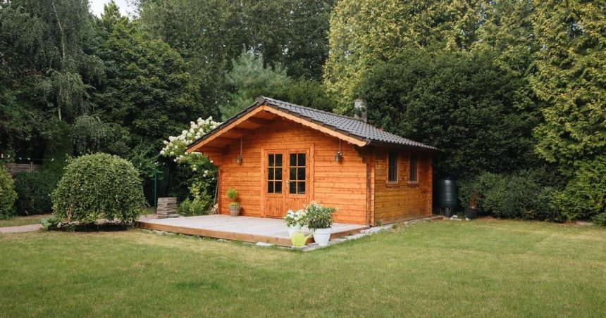 Mozete do neho ulozit kosacku alebo hostii Ako si spravne vybrat zahradny domcek