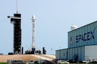 Muskova SpaceX planuje v marci podat ziadost o vstup na burzu informuje agentura Bloomberg