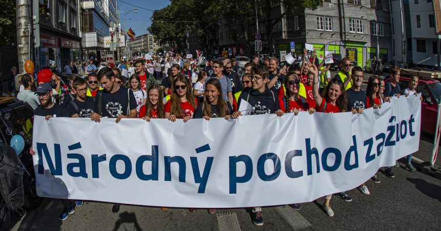 Narodny pochod za zivot sa bude konat 20 septembra v Bratislave zastitu nad nim prevzala KBS