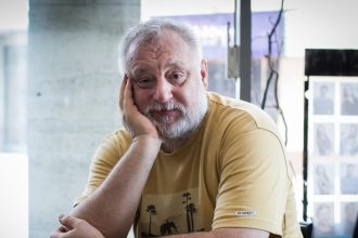 Nedokazem najst logicke vysvetlenie preco chcete mladym ludom znicit ich buducnost