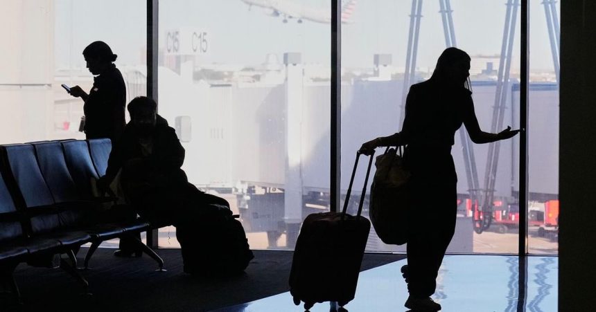 Novy system hranicne kontroly predlzuje cakanie na letiskach moze sa zhorsit pocas Velkej noci