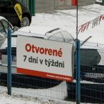 Ojazdene aut pribudaju zvysuje sa podiel elektromobilov