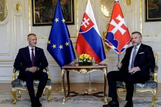 Pellegrini kritizoval Rasim legislativne postupy a nesuvisiace prilepky k zakonom