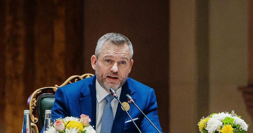 Prezident chce pockat na konkretny navrh upravy volieb zo zahranicia