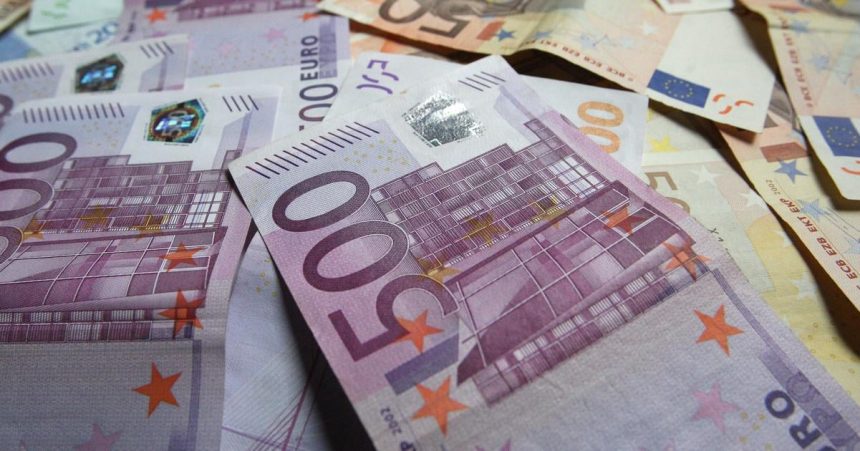 Slovensko v priebehu dvoch mesiacov predalo dlhopisy za viac ako 32 miliardy eur