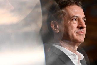 Slovinske volby dopadli velmi tesne ale nie su dobrou spravou pre Orbana