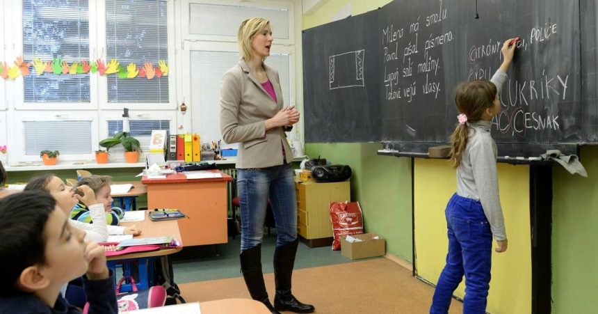 Ucitelia podla prieskumu ovplyvnuju vztah ziakov k uceniu potrebuju vsak systemovu podporu