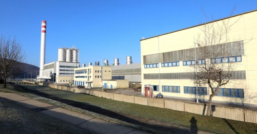 V pondelok sa konala prva koordinacna porada o obnove vyroby hlinika v Slovalco