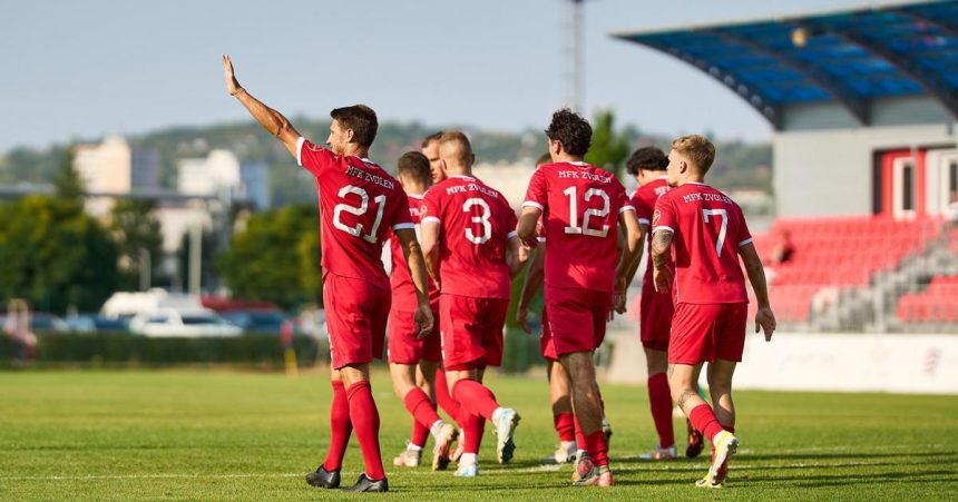 V slagri cervena aj ostrejsie slova trenerov Toth brani svojich po kritike Jarabeka