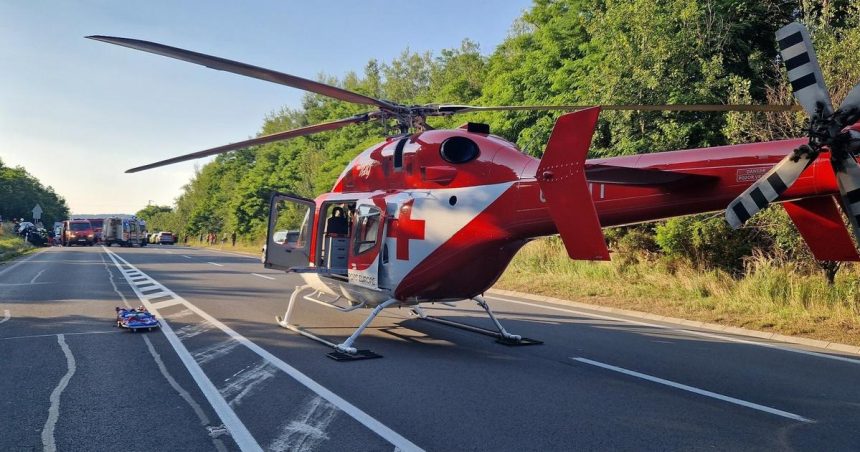 Vazna nehoda pri obci Horny Bar zasahuju vsetky zachranne zlozky