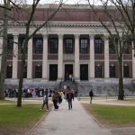 Vlada USA podal a zalobu na Harvardovu univerzitu za protiizraelske protesty