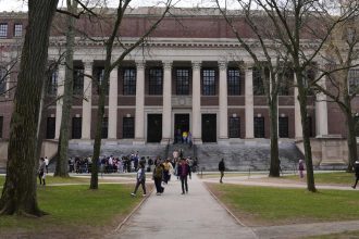 Vlada USA podal a zalobu na Harvardovu univerzitu za protiizraelske protesty